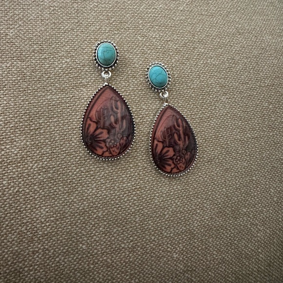 Western Earrings - SOLD - Picture 3 of 4
